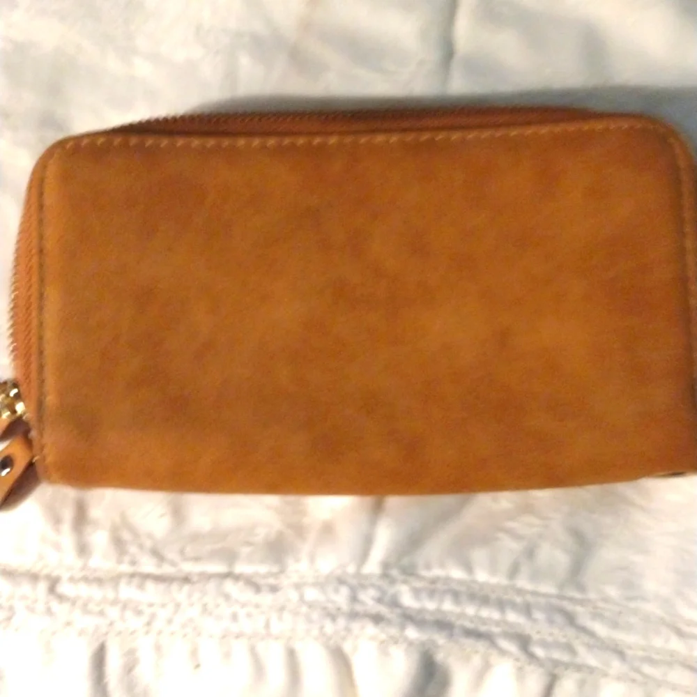 Wallet - Picture 1 of 3